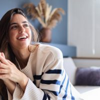 3 σοβαροί λόγοι για να σηκωθείτε από τον καναπέ