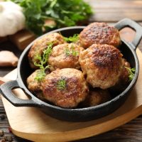 Γεμιστά μπιφτέκια κοτόπουλου με τυρί