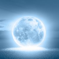 Ζώδια: Μη χάσετε τις ευκαιρίες που φέρνει η Υπερπανσέληνος