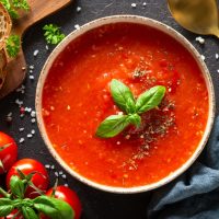 Σούπα ντομάτας με βασιλικό