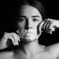 Σιωπή: Ποιες είναι οι κρυφές παγίδες της ησυχίας;