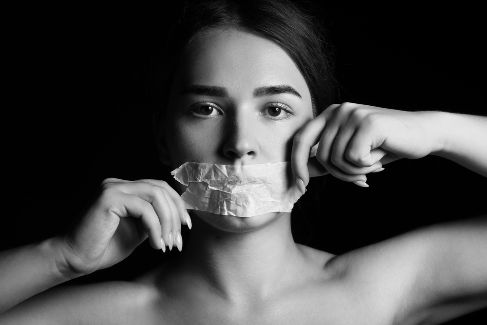 Σιωπή: Ποιες είναι οι κρυφές παγίδες της ησυχίας;