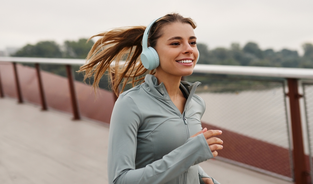 Τρέξιμο με καλύτερη διάθεση, όταν ακούμε ρυθμική μουσική