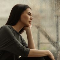 Μικρότερη μέρα…μεγαλύτερη θλίψη για τις γυναίκες