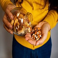 Αμύγδαλα Vs καρύδια: Ποια είναι καλύτερα για την υγεία μας;