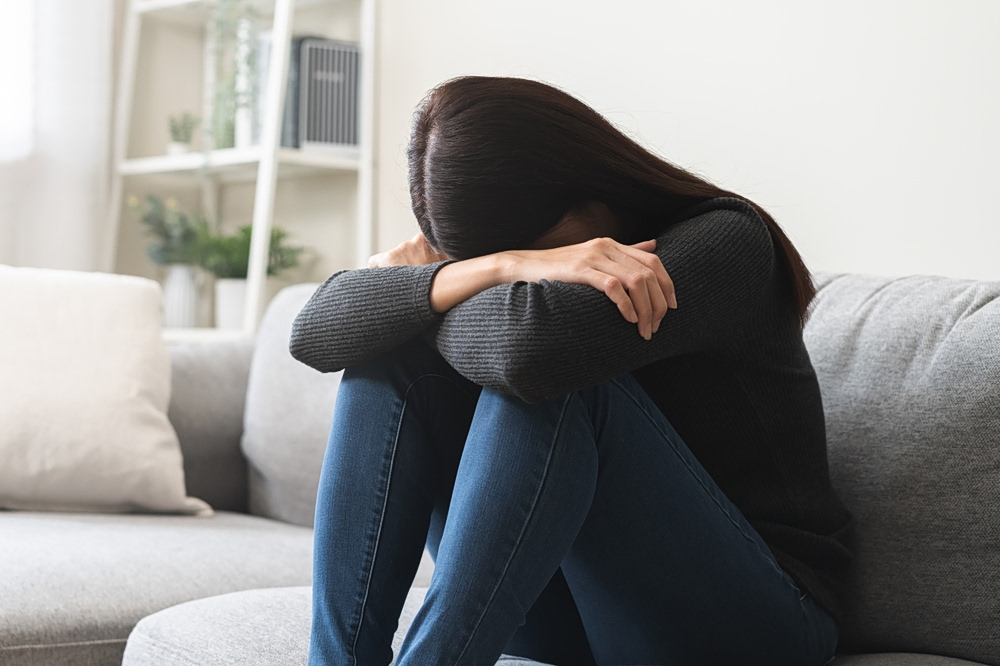 Καταθλιπτικά συμπτώματα προειδοποιούν για άνοια δεκαετίες αργότερα