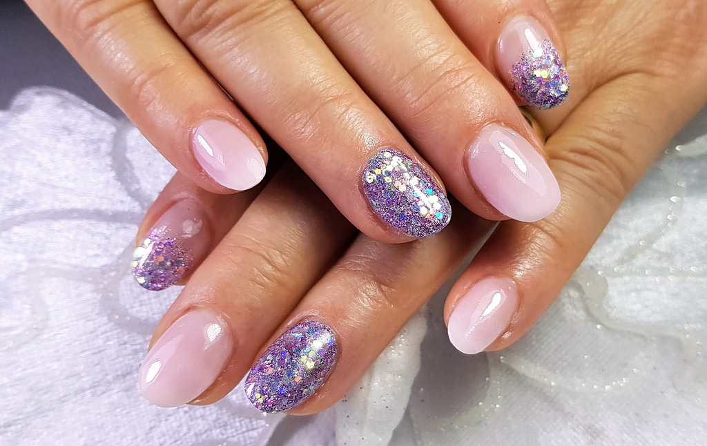 Τα nail designs που θα απογειώσουν την εμφάνισή σας την Πρωτοχρονιά