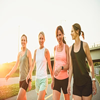 Περπάτημα: Μια μεγάλη βόλτα «νικά» τις μικρές