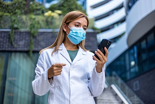 Η «σούπερ γρίπη» απειλεί τα ευρωπαϊκά συστήματα υγείας