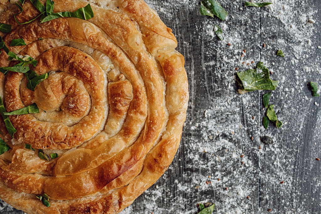 Χορτόπιτα με ανθότυρο