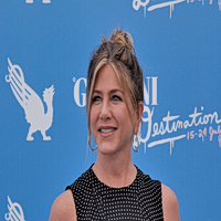 Τζένιφερ Άνιστον: Το love story με τον Τζιμ Κέρτις