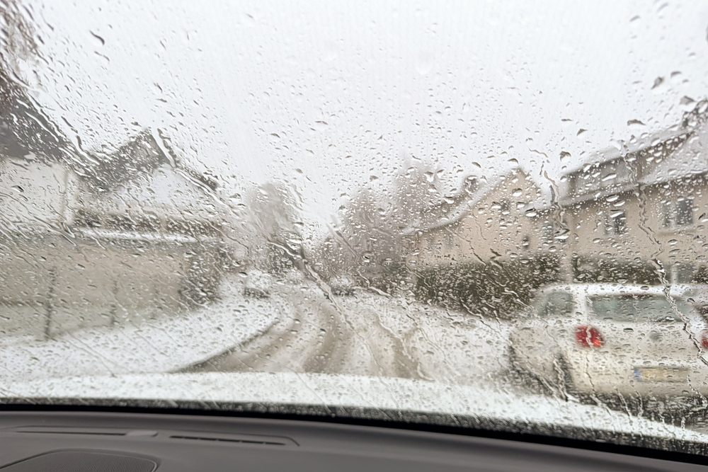 Σε ποιες περιοχές επιμένει η κακοκαιρία σήμερα – Καταιγίδες και θυελλώδεις άνεμοι