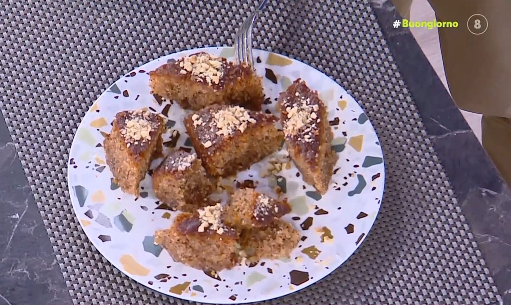 Αφράτη καρυδόπιτα