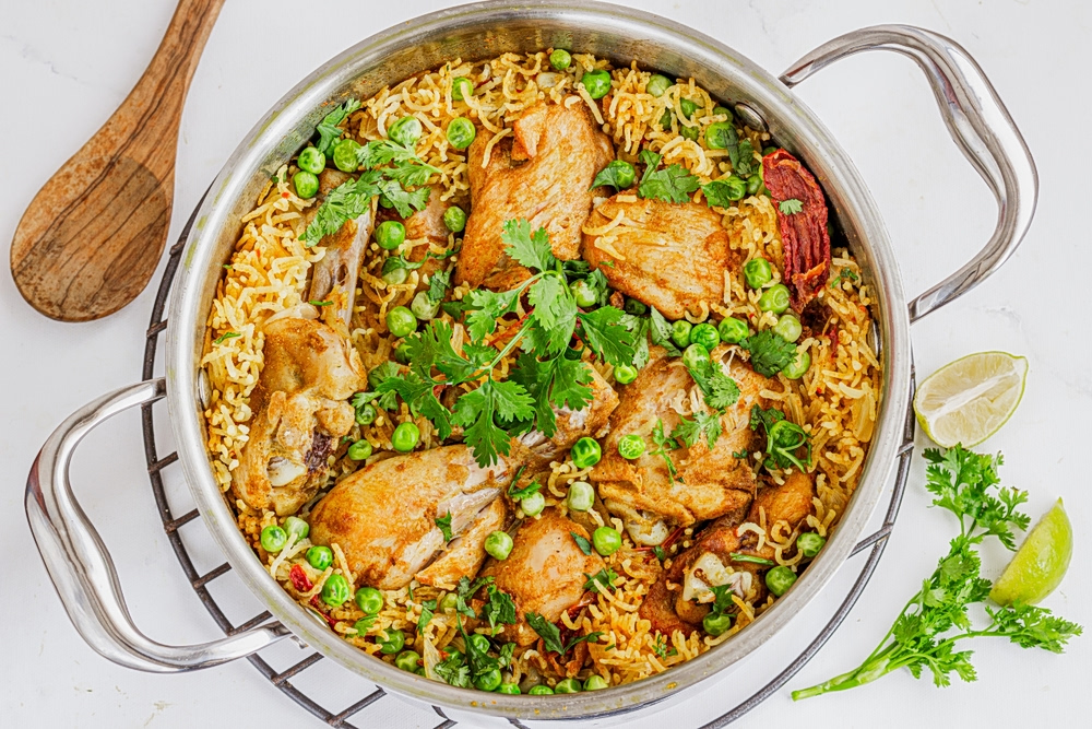 Αρωματικό κοτόπουλο με τραγανό ρύζι