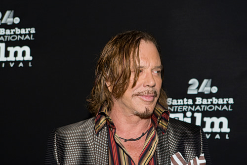 Μίκι Ρουρκ: «Απάτη» η καμπάνια στο όνομά μου