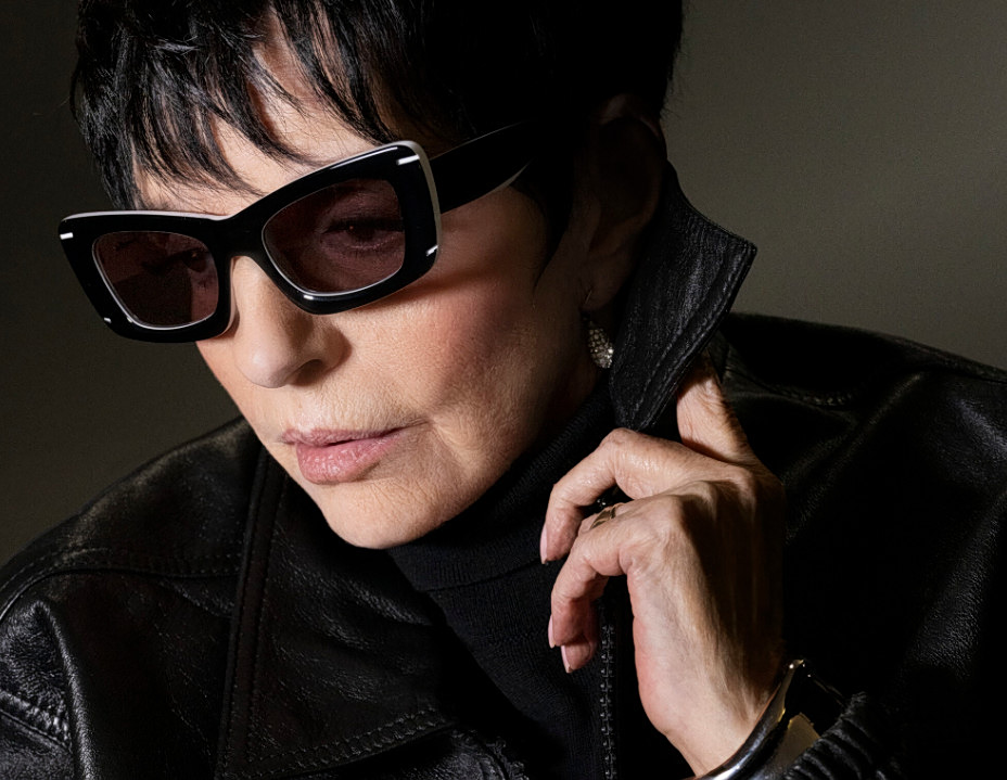 Η Λάιζα Μινέλι σε ένα ανατρεπτικό καλλιτεχνικό come back