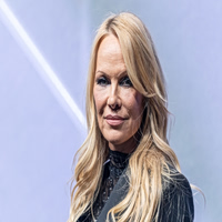 Πάμελα Άντερσον: Γιατί έφυγε από τις Χρυσές Σφαίρες;