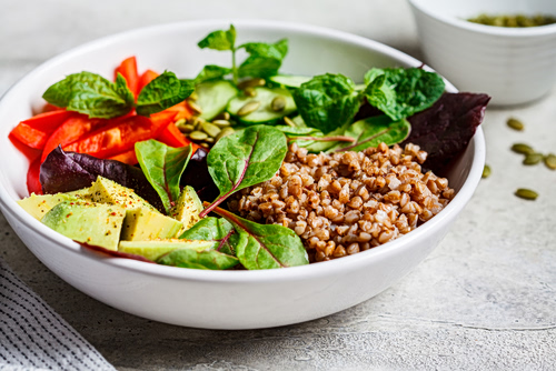 Υγιεινή σαλάτα με φακές