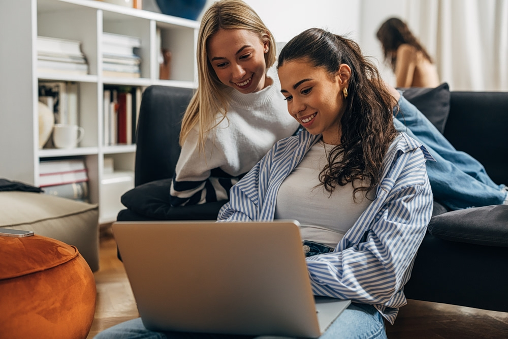 Η νέα τάση: Γιατί τα “admin nights” ίσως κερδίζουν το nightlife