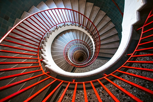 Η δύναμη της επιστροφής: Όταν τα παλιά «μιλούν» ξανά