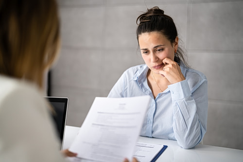 12 φράσεις «πληγή» στην αυτοπεποίθηση