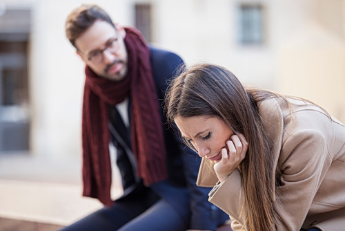 Γιατί μένουμε σε σχέσεις που ήδη έχουν τελειώσει;