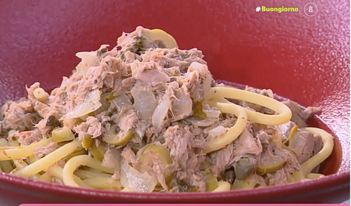 Μπουκατίνι με σάλτσα λεμονιού και τόνο