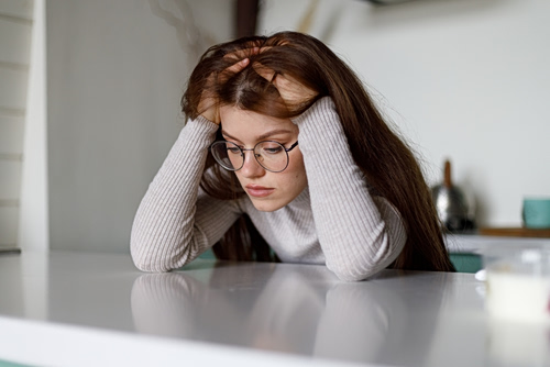 Άγχος: 6 επιστημονικά hacks για να ηρεμήσει ο εγκέφαλος