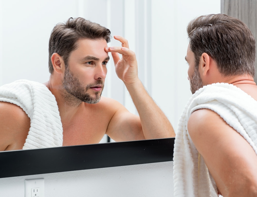 Looksmaxxing: Τι είναι και πώς επηρεάζει τους άντρες;