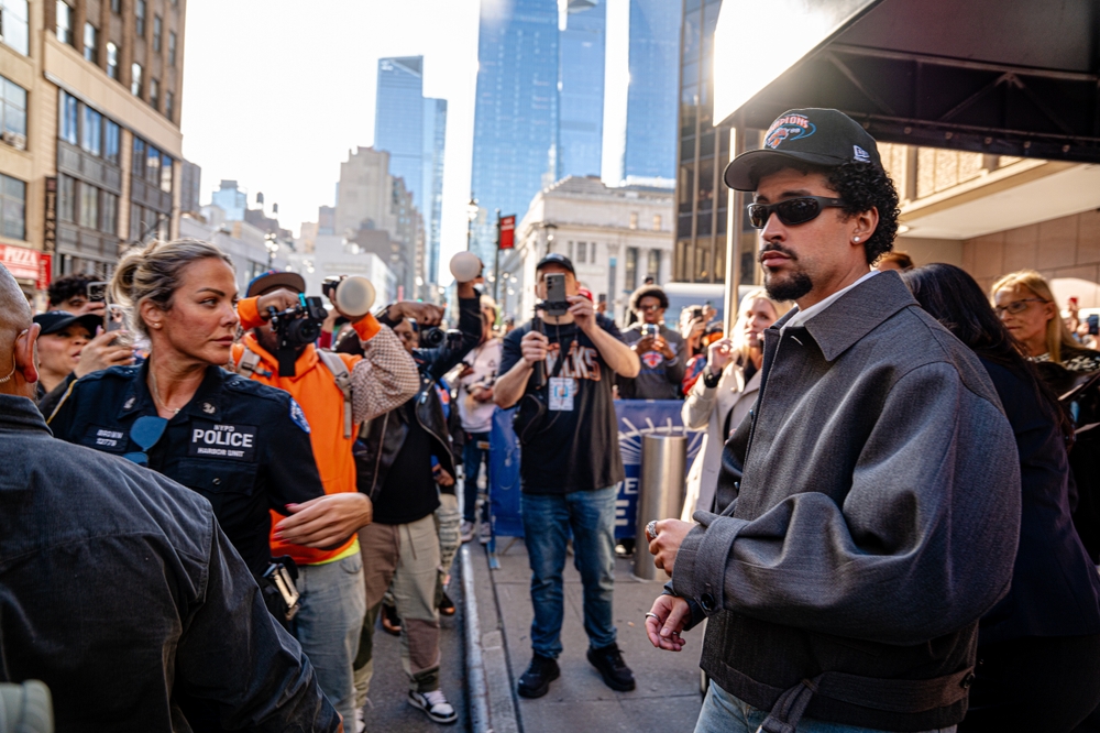 Bad Bunny: Υπόσχεται ένα «μεγάλο πάρτι» στην εμφάνιση του στο Super Bowl