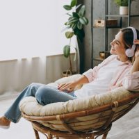 Ευτυχία: Η παγίδα του «αν» μας την κλέβει- Τι να κάνουμε σήμερα