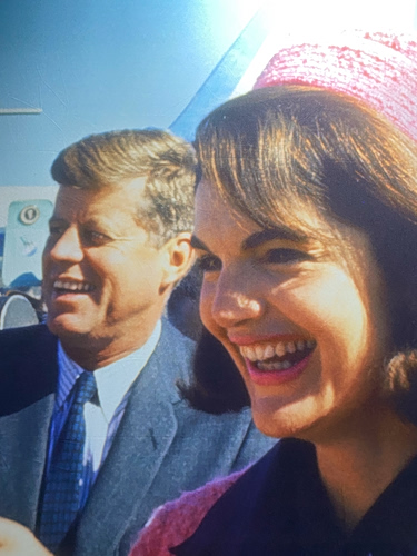 Τα αποχαιρετιστήρια λόγια της Τζάκι Κένεντι Ωνάση προς τον γιό της Τζον-Τζον