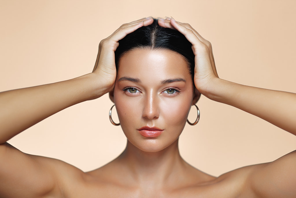 Η makeup artist της Jessie Buckley αποκαλύπτει τα tips μακιγιάζ της