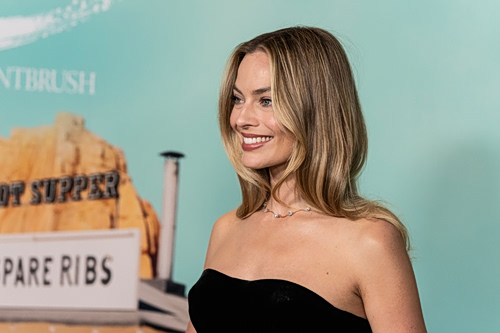 Μάργκοτ Ρόμπι: Έχει το διαμαντένιο κολιέ της Λιζ Τέιλορ