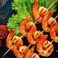 Θαλασσινά σουβλάκια γαρίδας