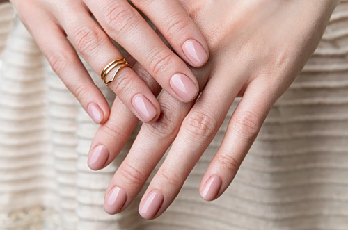The Taffeta Manicure: Το απόλυτο μανικιούρ της άνοιξης