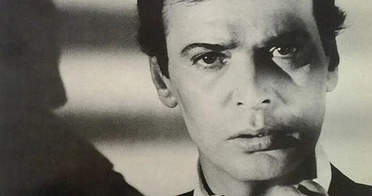 Γιώργος Μαρίνος: Πέθανε ο πρώτος Έλληνας περφόρμερ