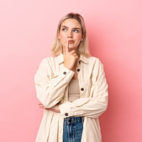 Δεύτερες σκέψεις: Γιατί τείνουμε να αμφιβάλλουμε τόσο συχνά για τον εαυτό μας;