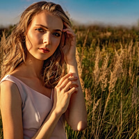 Barn girl blonde: Η πιο φυσική απόχρωση ξανθού που θα συναντήσετε φέτος