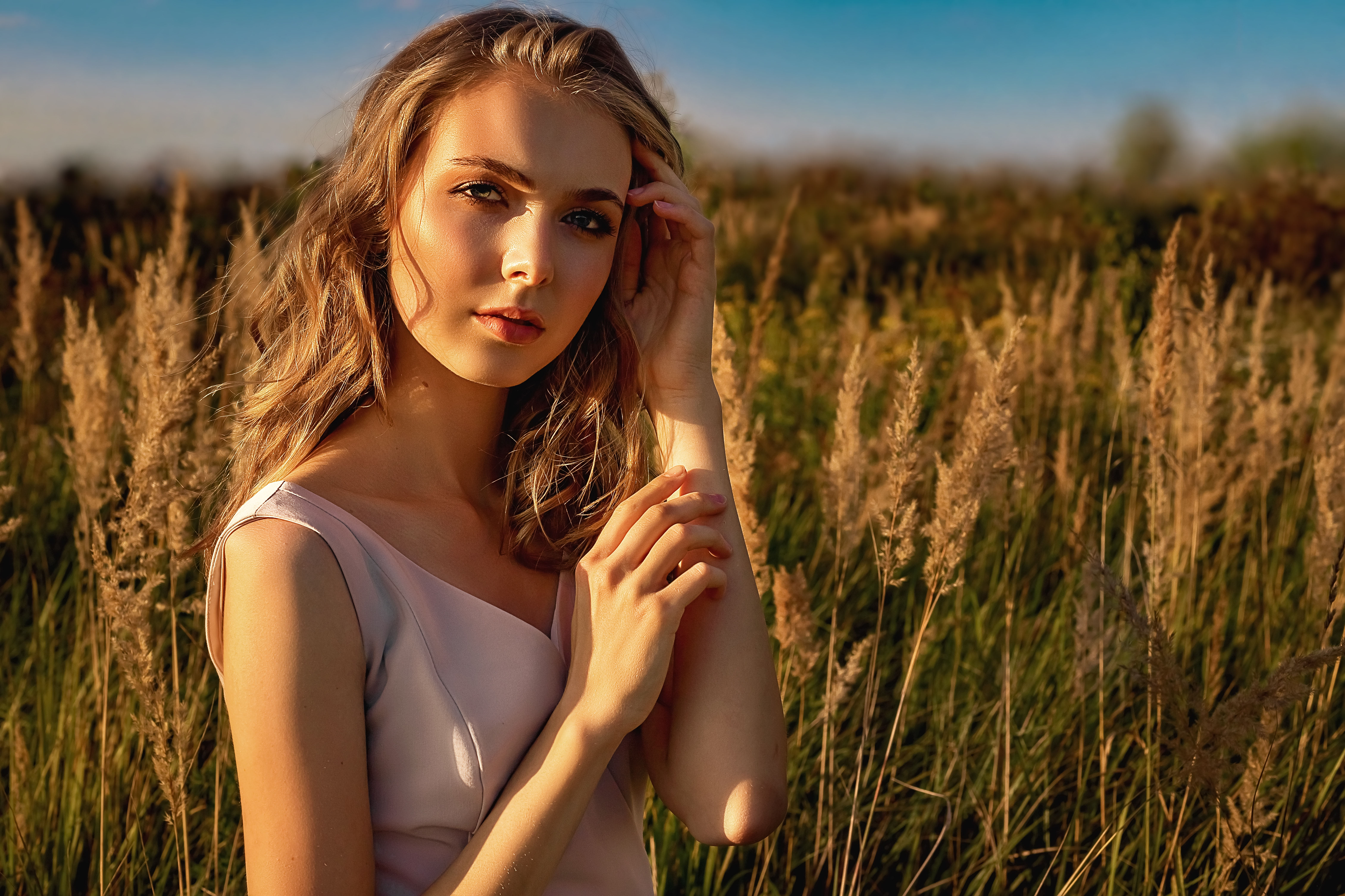 Barn girl blonde: Η πιο φυσική απόχρωση ξανθού που θα συναντήσετε φέτος