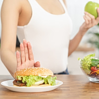 Τα τρόφιμα που αποδυναμώνουν «αθόρυβα» τα οστά σας