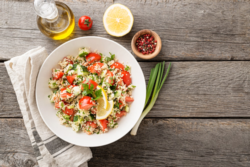 Σαλάτα κους κους με ντοματίνια