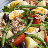 Τονοσαλάτα με αβγό