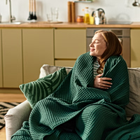 «Σήμερα λέω να μείνω μέσα»: Γιατί μπορεί να είναι η καλύτερη μορφή αυτοφροντίδας