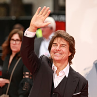 Ο Τομ Κρουζ προσγειώθηκε με το ελικόπτερό του στο πλατό του «Star Wars»