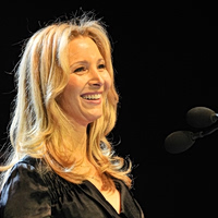 Λίζα Κούντροου: Πόσα χρήματα παίρνει σήμερα από τα Φιλαράκια;