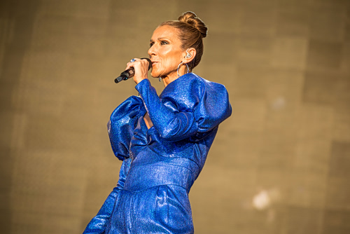 Σελίν Ντιόν: «Είμαι καλά! Τραγουδάω ξανά!»