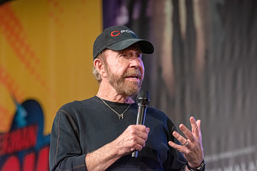 Τσακ Νόρις: Το ξέσπασμα της οικογένειάς του για τα ψεύτικα βίντεο