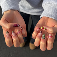 Optical-illusion french nails: Το αλλιώτικο γαλλικό που «μαγεύει»