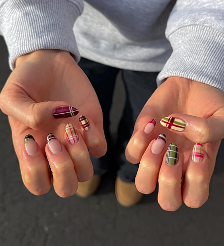Optical-illusion french nails: Το αλλιώτικο γαλλικό που «μαγεύει»
